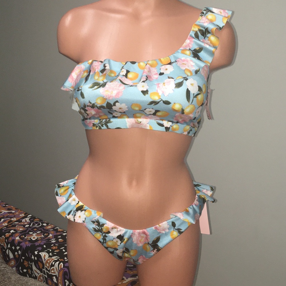 Victoria’s Secret One Shoulder Brazilian ruffle bikinI Medium blue w/ lemons NWT